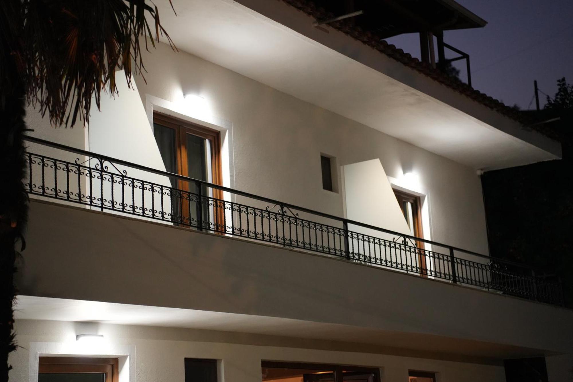 Villa Qeli Gjirokastër Exteriör bild