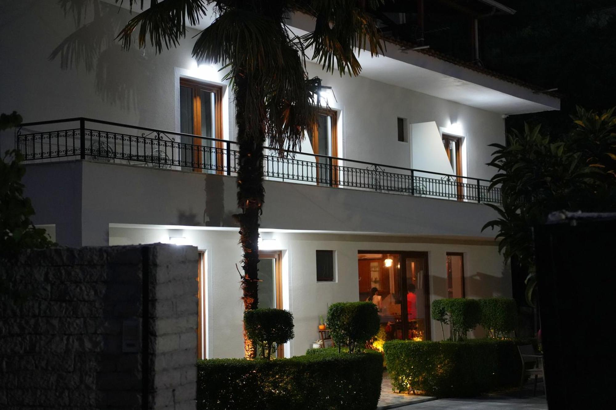 Villa Qeli Gjirokastër Exteriör bild