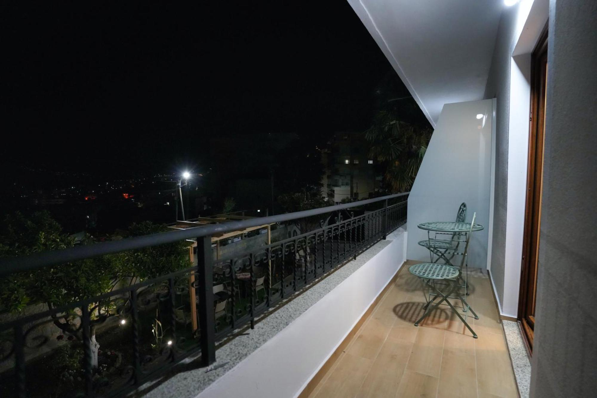 Villa Qeli Gjirokastër Exteriör bild