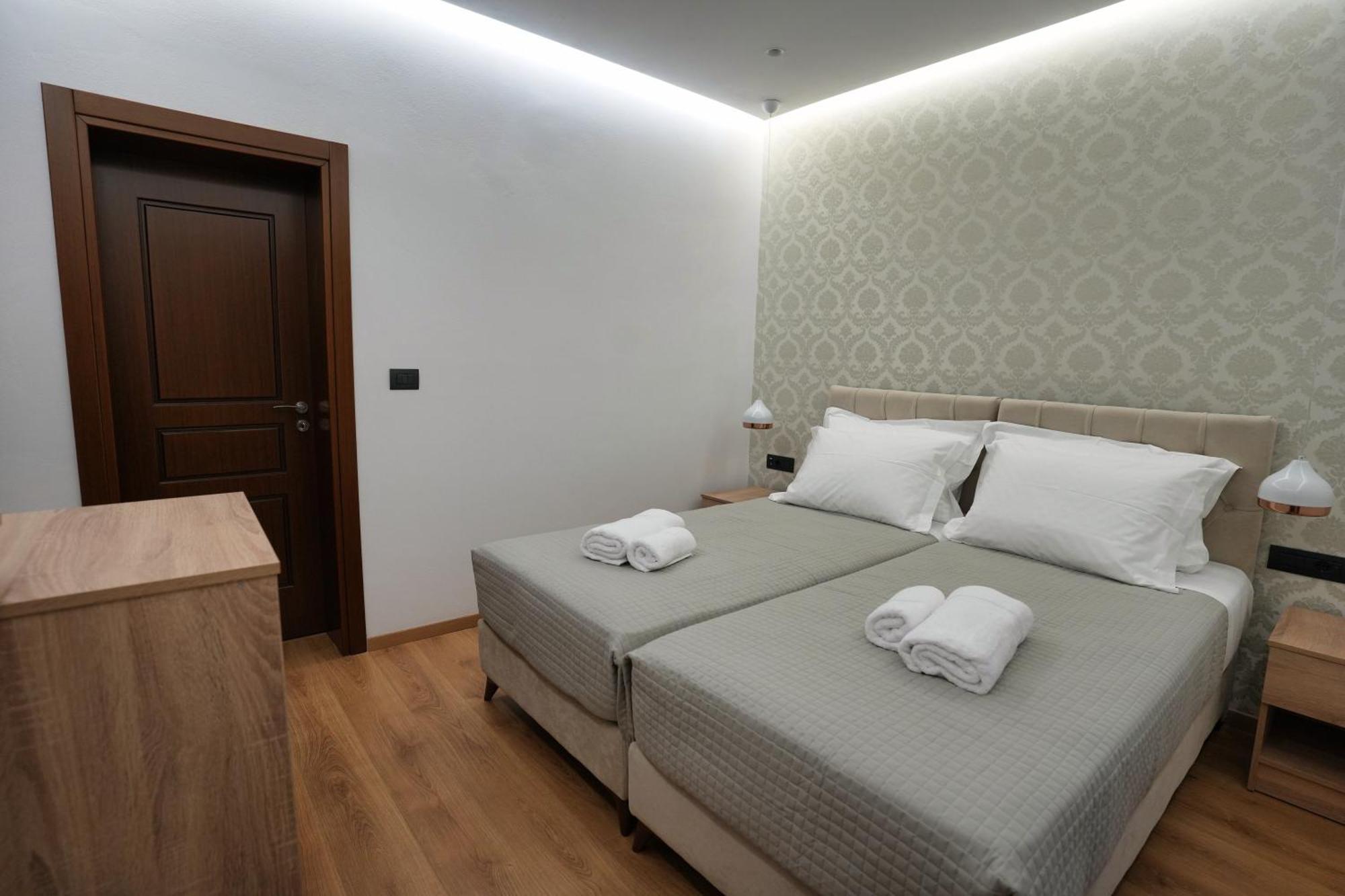 Villa Qeli Gjirokastër Exteriör bild
